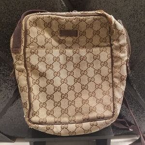 Gucci Crossbody (Damaged)